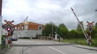 Spoorwegovergang Store Merløse (DK) // Railroad crossing // Jernbaneoverskæring