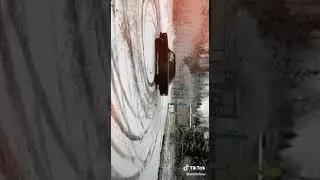 Бандит крутит бублики Tik tok