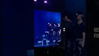 Yeosang doing San's chair dance in 'Cyberpunk'😚 #ATEEZinParis #ATEEZinEUROPE