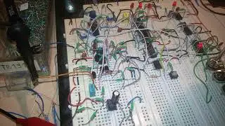 Diy analog breadboard synth (VCO, ADSR, VCA and sequencer)