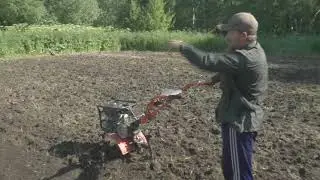Перепахивание в огороде и поздняя посадка картофеля.