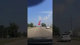 У вантажівки вибухнуло колесо на дорозі