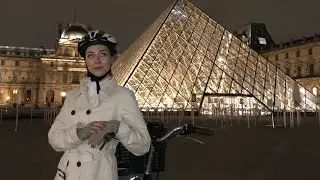 PASSEIO DE BIKE EM PARIS - LauraK