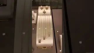 Beautiful gold jewelry in Dubai Airport.world wide best prices