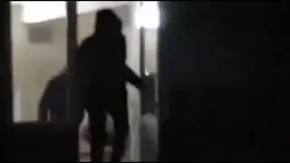 В мэрию Бельц, где голодают советники Усатого, с заднего входа, ночью доставили еду