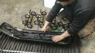 Распаковка посылки с деталями для самодельного снегохода