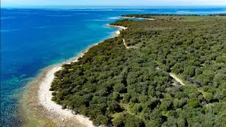 V Barbarigi 300 m od morja prodamo opremljeno 2-sobno stanovanje z atrijem in parkirnim mestom