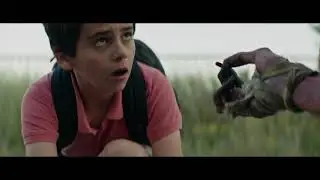 Клоун запугивает Эдди Каспбрака.