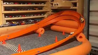 HOT WHEELS 1/2 MILE DOWN & BACK 