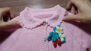 Вяжем отложной воротник для детских кофточек спицами