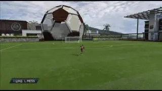 решил попинать мяч в fifa