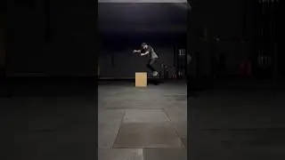 Бьорпі з  через коробку / Burpee box jump over
