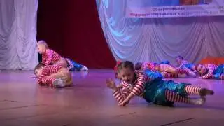 00106 Танцевальное шоу. Дети, формейшен, финал. 