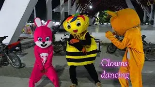 BADUT LUCU LOMBA JOGET | BADUT  KUCING VS BADUT JUPU-KUPU