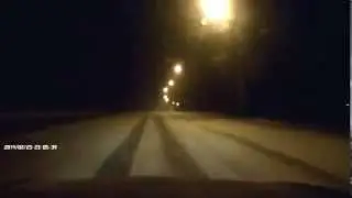 после заноса автомобиль врезался в столб