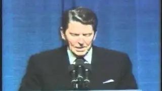 Ronald Reagan tells joke about Democrats