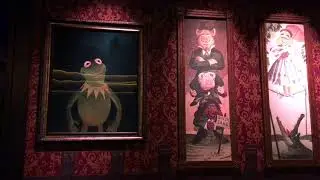 Muppet Haunted Mansion Changing Portraits & Stretching Portraits - Downtown Disney/Disneyland