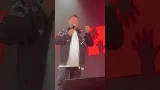 «Руки вверх!» Сергей Жуков собрал поклонников в «Тракторе»
