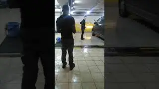 Мойка машины Посольства Израиля в Москве.