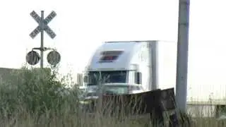 Motorists express concern over railroad crossing on highway