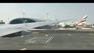 Landing at Dubai International Airport - Emirates 777-200LR