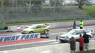 Honda CRX Gold vs. Honda CRX white