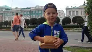 ЛУКИ-MEN: КОРМИТ ГОЛУБЕЙ ХЛЕБОМ 2