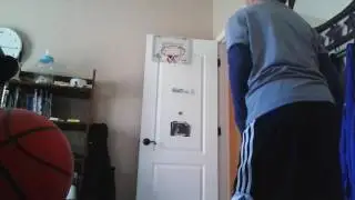 Same kid(noob) thinks hes a pro