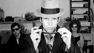 Pulp - I spy