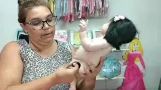 Montando bebê reborn de corpo inteiro de vinil