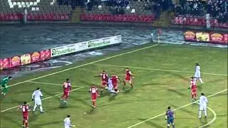 20 тур . Кривбасс - Шахтер Д 1 тайм (полный матч).avi