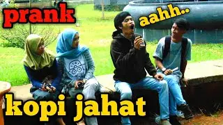 PRANK KOPI JAHAT minum kopi sambil teriak di tempat umum - Prank Indonesia