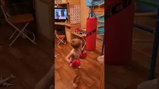 Наш чемпион✊️🥊💪😁