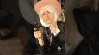 Nanny vs Barmaid (Няня vs Барменша) 