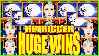This is The Craziest RETRIGGER Back 2 Back Bonus You Will Ever See! Autumn Moon Dragon Link Slot