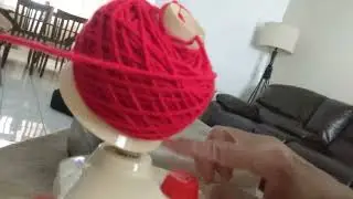 How to make Yarn Cakes for Tufting/ Crochet Using a Wool Winder
