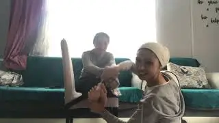 TÜRK TÜRBANLI KIZLAR AYAKLARINI YALIYOR