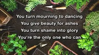 Graves Into Gardens - Elevation Worship with Brandon Lake (07)