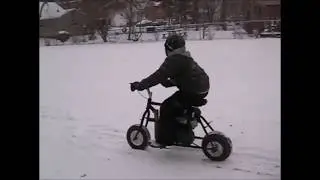 SNOW+MINIBIKE=DRIFTING FUN
