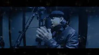 Koyote performing "Enamorandome De Ti"
