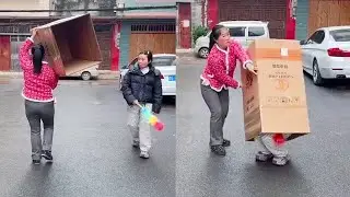 Who attacked me? Come and see! # FunnyMoments