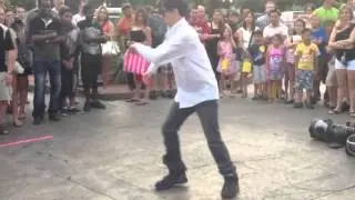 Las Vegas Street Dancer
