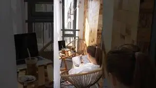 утро на балконе