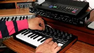 LowAmbient K2 Arturia MiniLab mk2  dbx 166A Yamaha RX21 Midiman AudioBuddy Superteclados.com