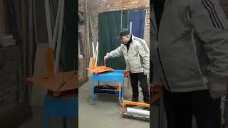 Станок для упаковки багажа в стретч плёнку на вращающемся столе с электроприводом. Мини Паллетайзер.