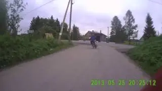 школьника на мопеде чуть не сбила машина