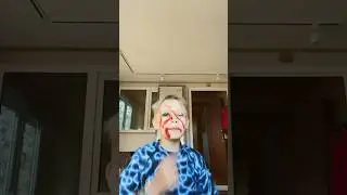 И опять кровавый макияж