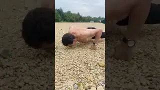 Отжимание на кулаках....