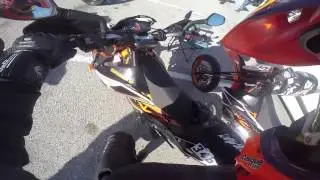 JE ME LACHE UN PEUT ET J'ME FAIS PLAIZ!