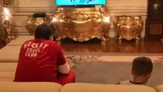 Павел Буре показал, как его семья проводит время